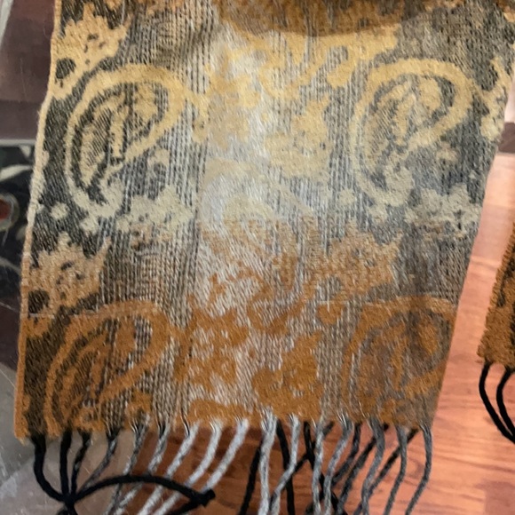 Cejon brown black design fringe soft scarf nwot - Picture 2 of 3